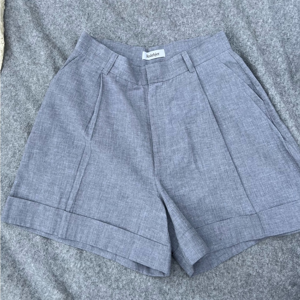 Rodebjer Grey Linen Shorts
